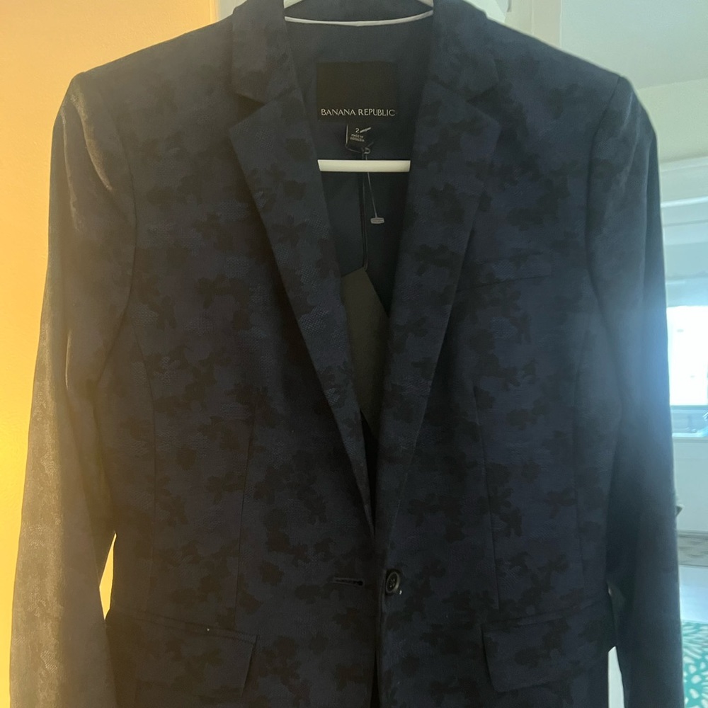 New without Tags -Banana Republic blazer.